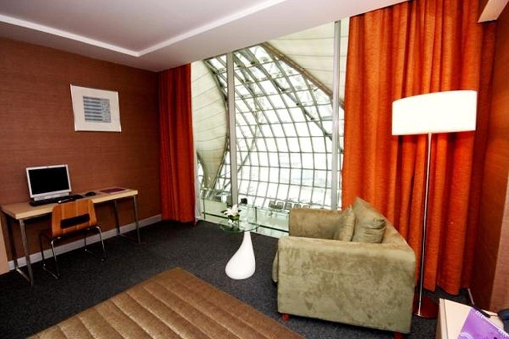 Miracle Transit Hotel Bang Phli Екстер'єр фото