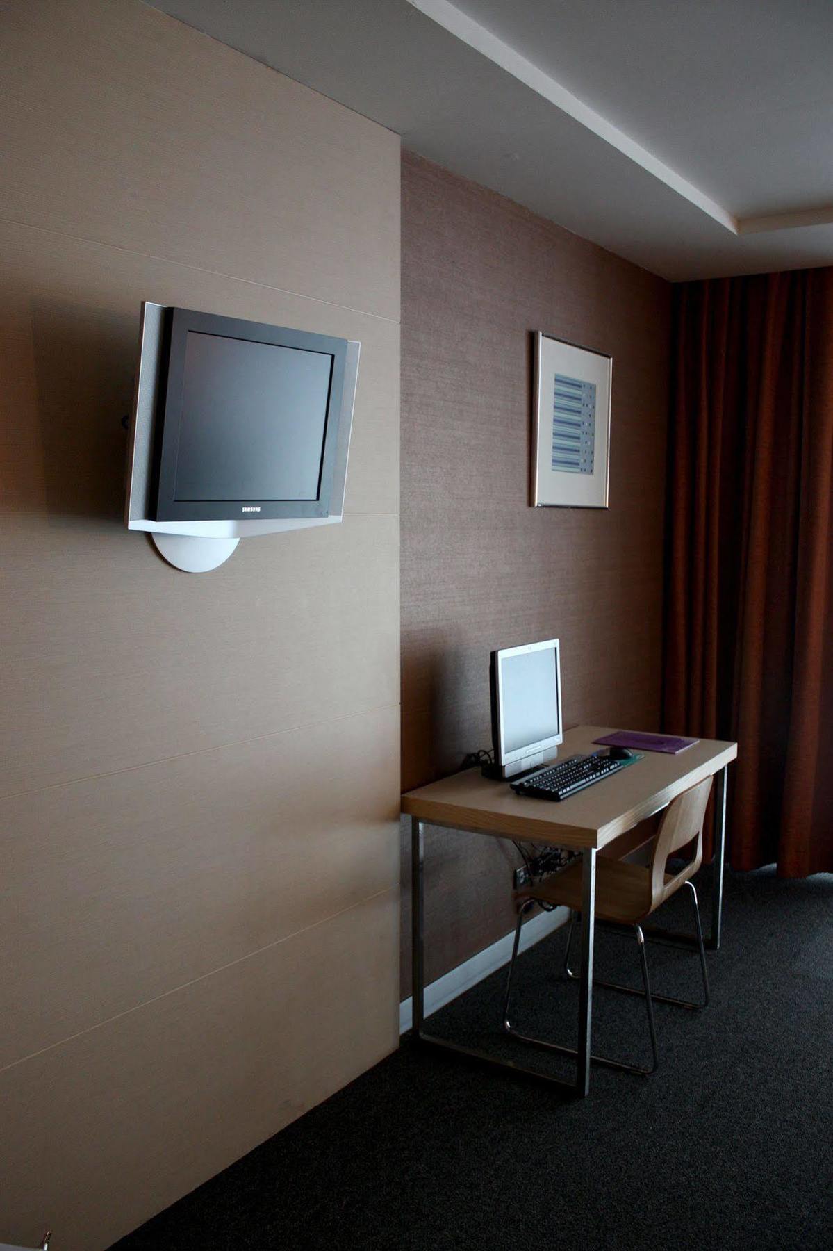 Miracle Transit Hotel Bang Phli Екстер'єр фото