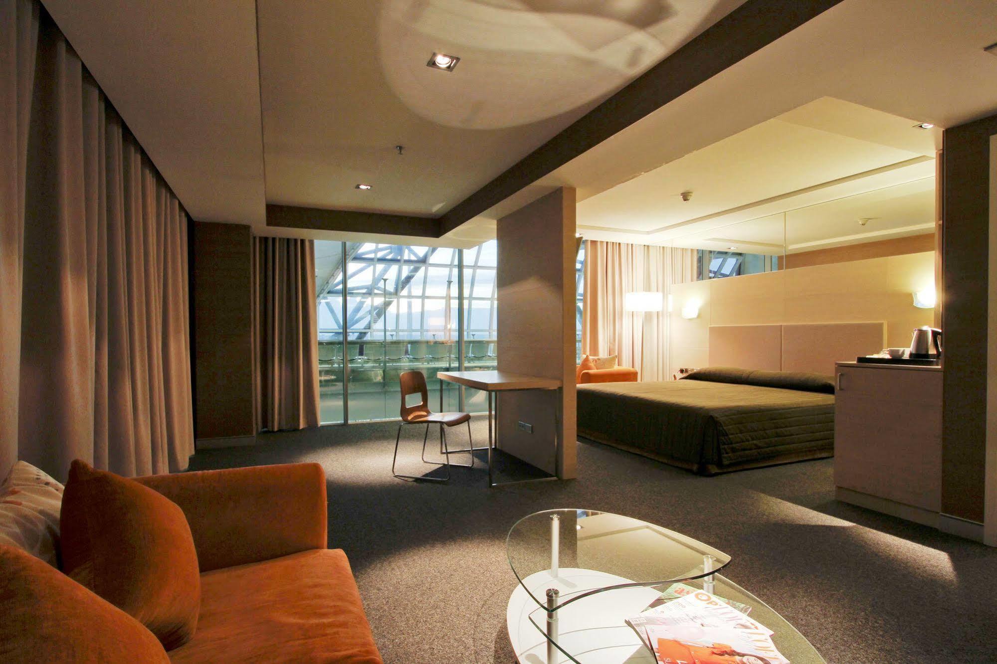 Miracle Transit Hotel Bang Phli Екстер'єр фото