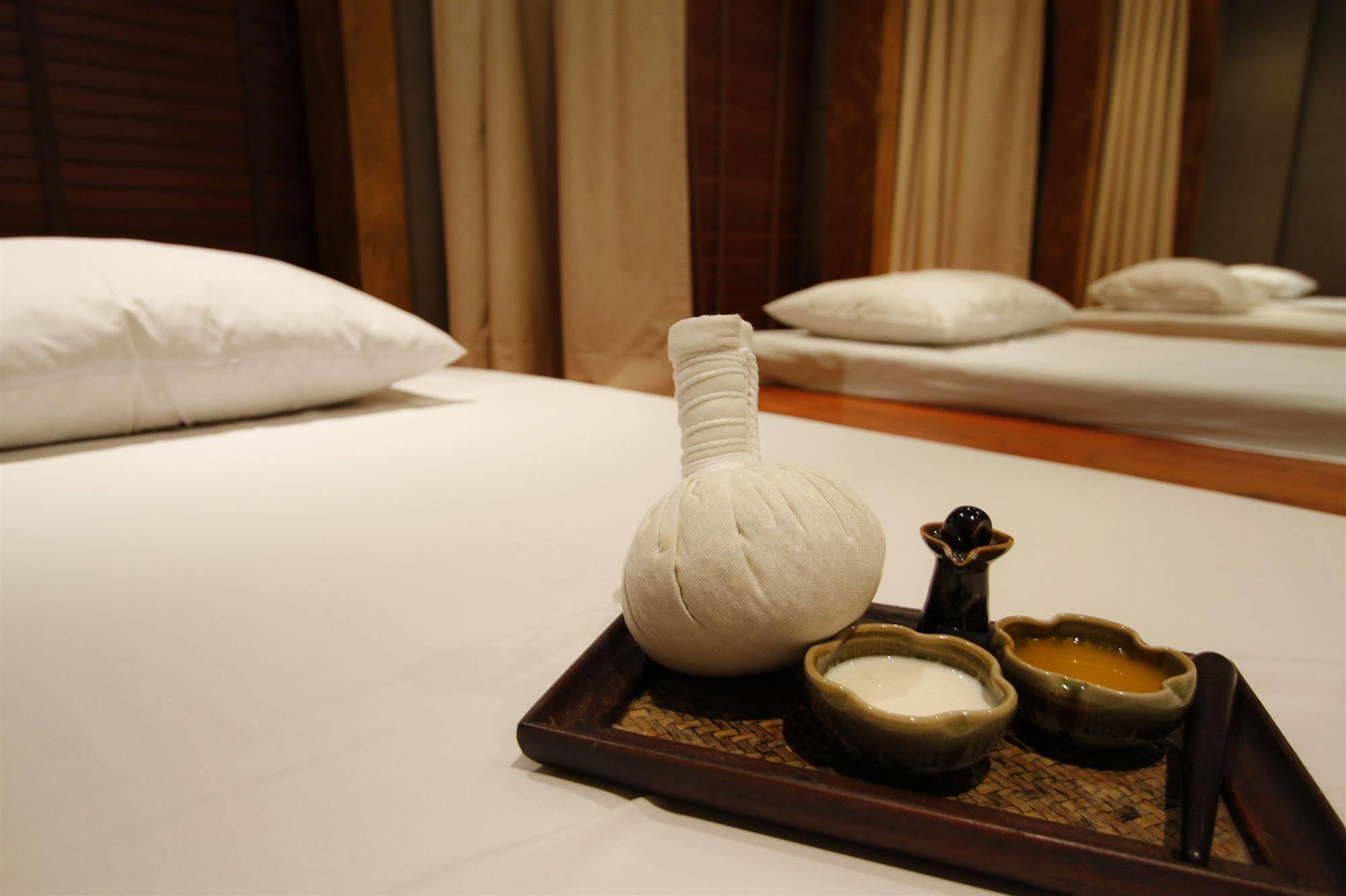 Miracle Transit Hotel Bang Phli Екстер'єр фото