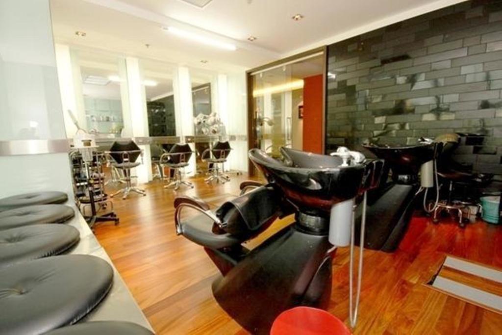 Miracle Transit Hotel Bang Phli Екстер'єр фото